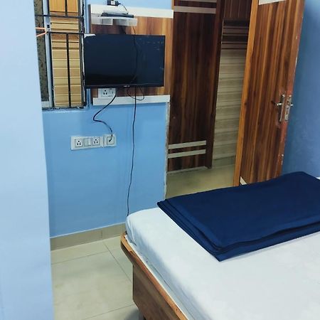 Kamal Lodge Kolkata Exterior photo